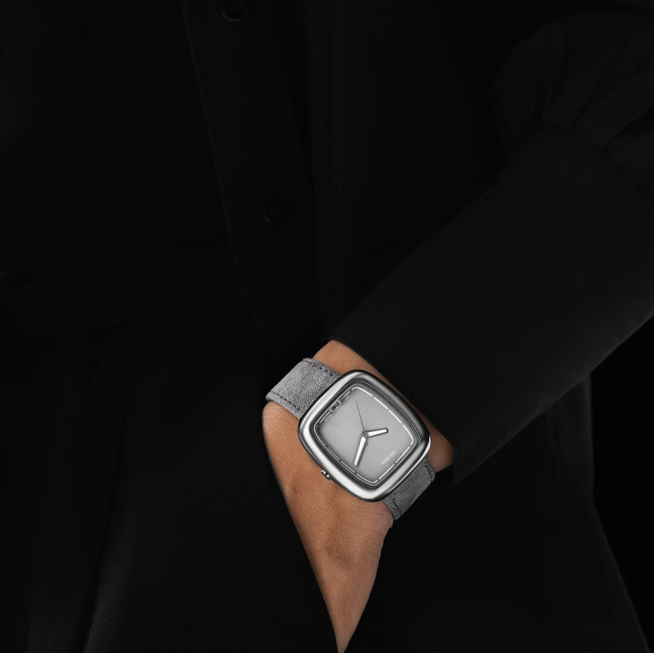 The light grey dial, worn